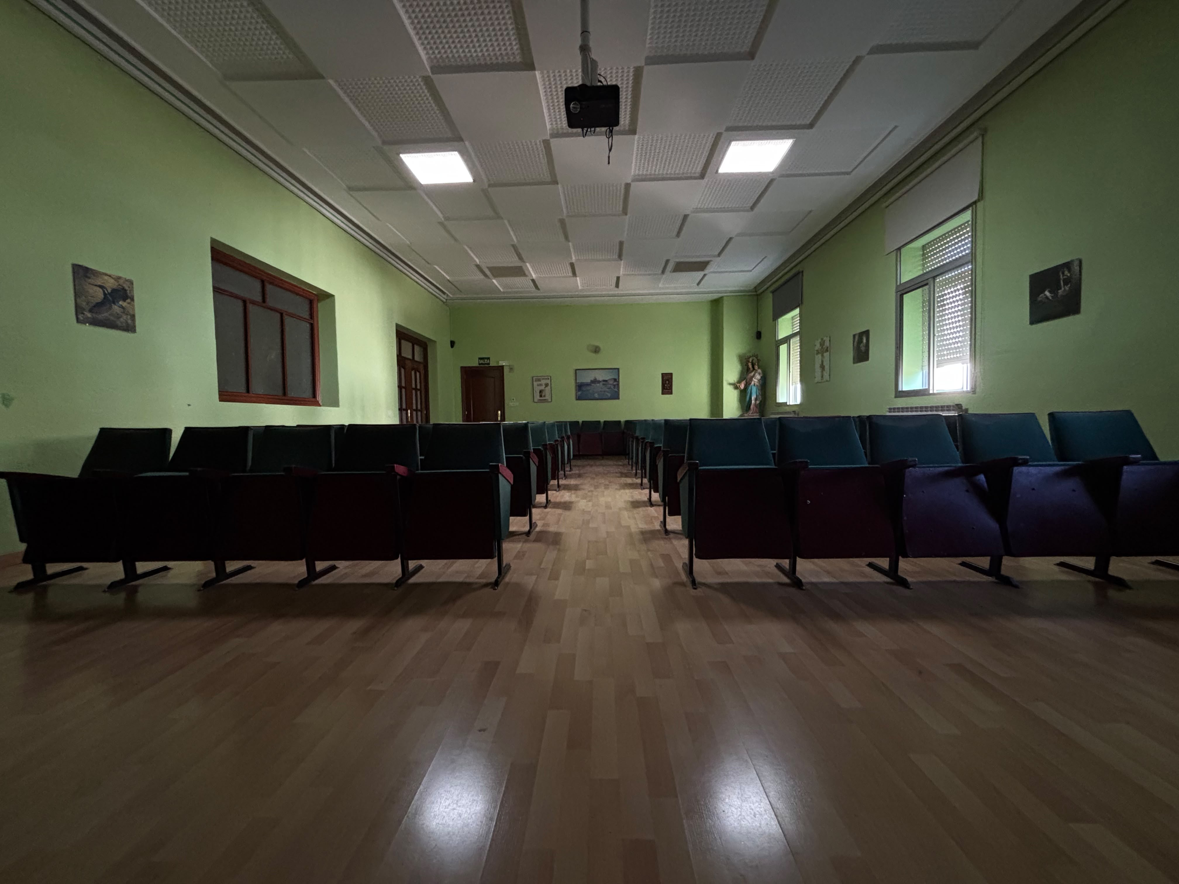Salón Audiovisuales Salesianos Arévalo